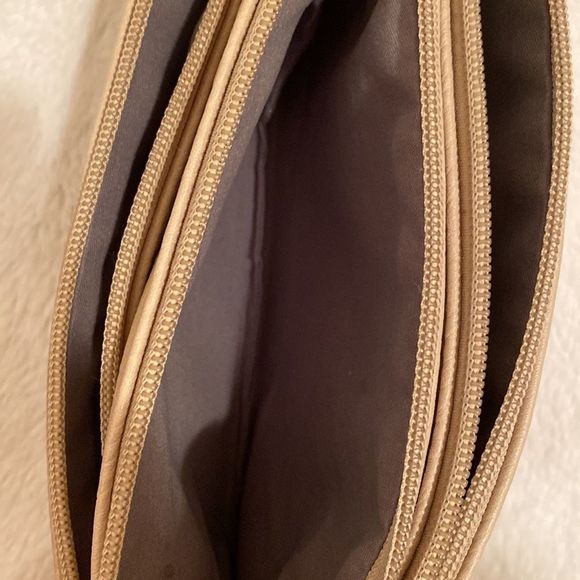 3 large compartment clutch wallet - Picture 6 of 7